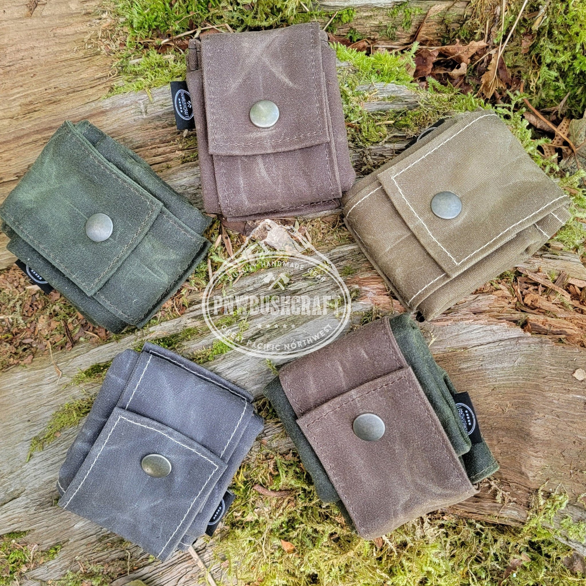 Frieyss Foraging Bag,Mushroom Foraging Bag Waxed Canvas Tinder Waterproof Small Leather Pouch Hunting Bag Fanny Pack for Dog Training Bushcraft Belt