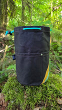 Retro Black Cedar Bucket Bag with Outside Pockets