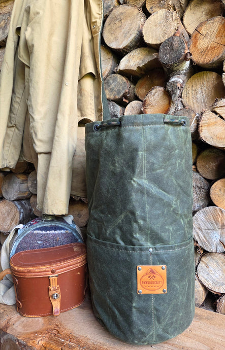 Rugged Weekend Bag – Vintage Wool & Green Waxed Canvas