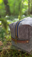 Vintage American Bass Fisherman Waxed Canvas Grooming Bag