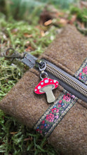 PNWBUSHCRAFT Army Green Wool Zipper Pouch with Trim
