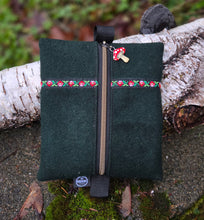 PNWBUSHCRAFT Dark Green Wool Zipper Pouch with Trim