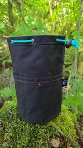 Retro Black Cedar Bucket Bag with Outside Pockets