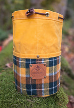 Deluxe Medium Yellow Cedar Bucket Bag with Wool Pockets