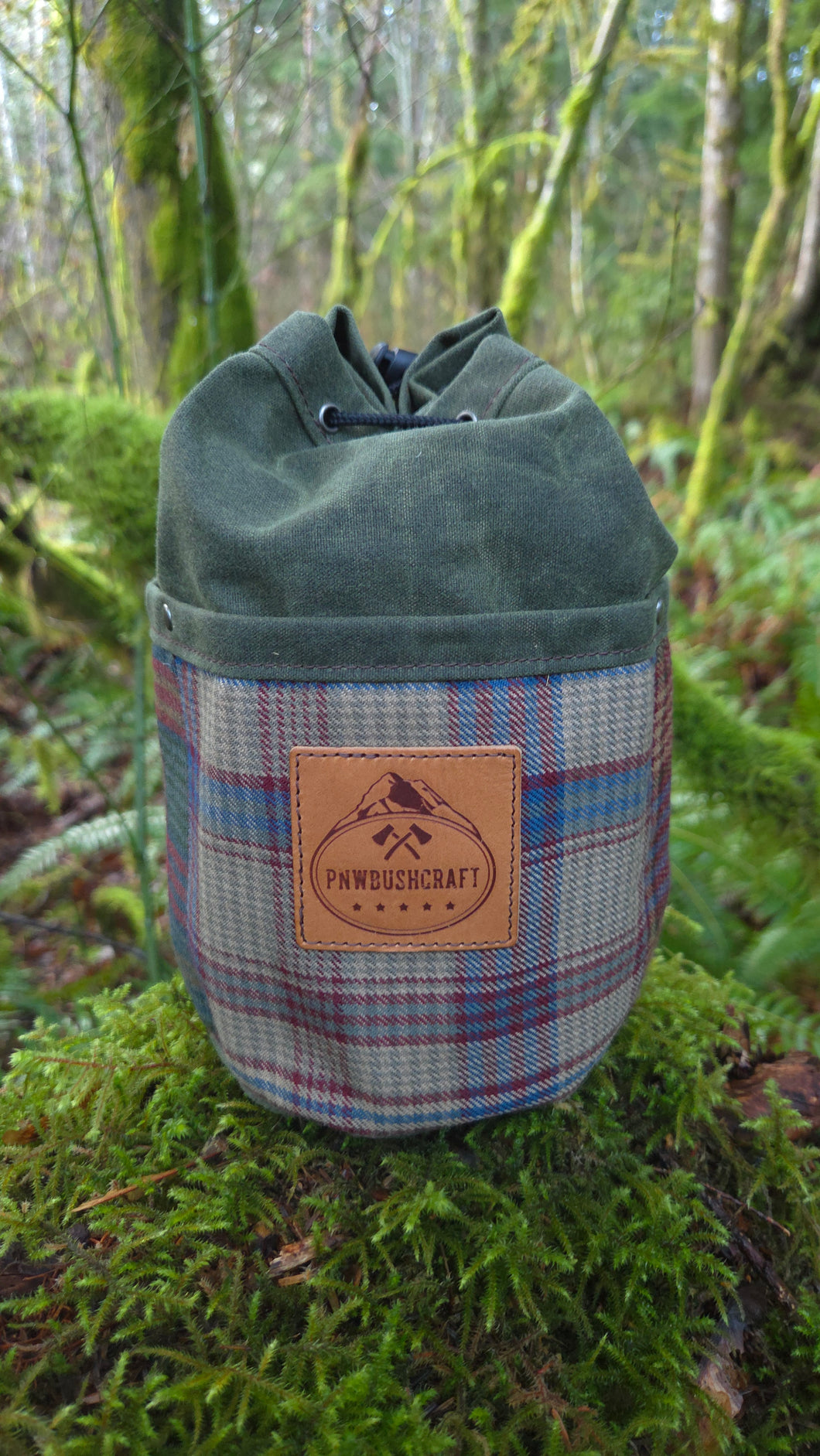 Cedar Bucket Bag with Outside Pockets featuring Patchwork Wool