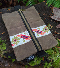Vintage Trim Waxed Canvas Zipper Pouches