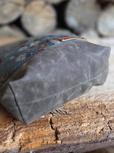 Waxed Canvas Zipper Pouch