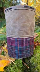 Large Cedar Bucket Bag with Vintage Wool Pockets *Make it Monday*