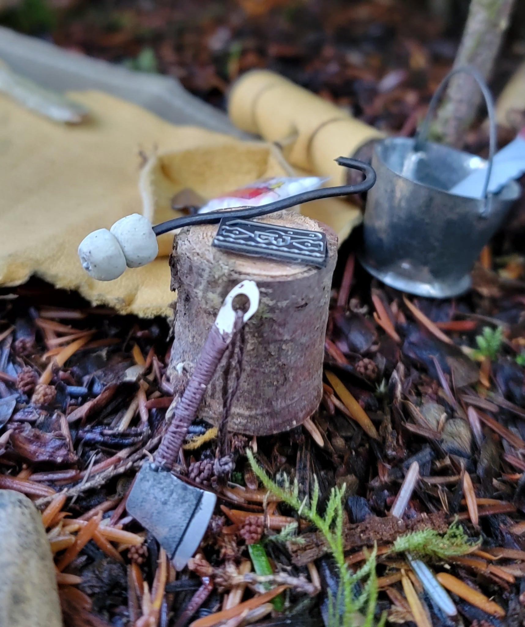 diy bushcraft gear Tiny Bushcraft Gear Card by PNWBUSHCRAFT and GRIM workshop with miniature camping gear