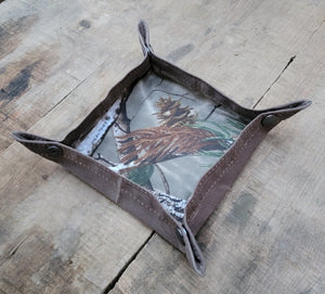 Rugged Brown Waxed Canvas Travel Tray with Tree Camo