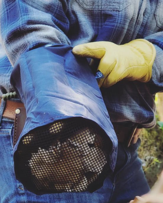 waxed canvas bag for collecting mushrooms by PNWBUSHCRAFT